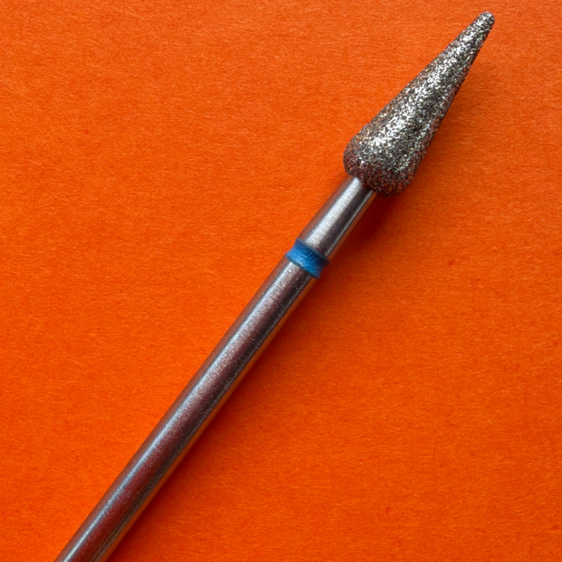Pear Bit (Hruška) Priemer 4 mm, Dĺžka 12 mm – modrý prúžok, diamantový nadstavec na manikúru