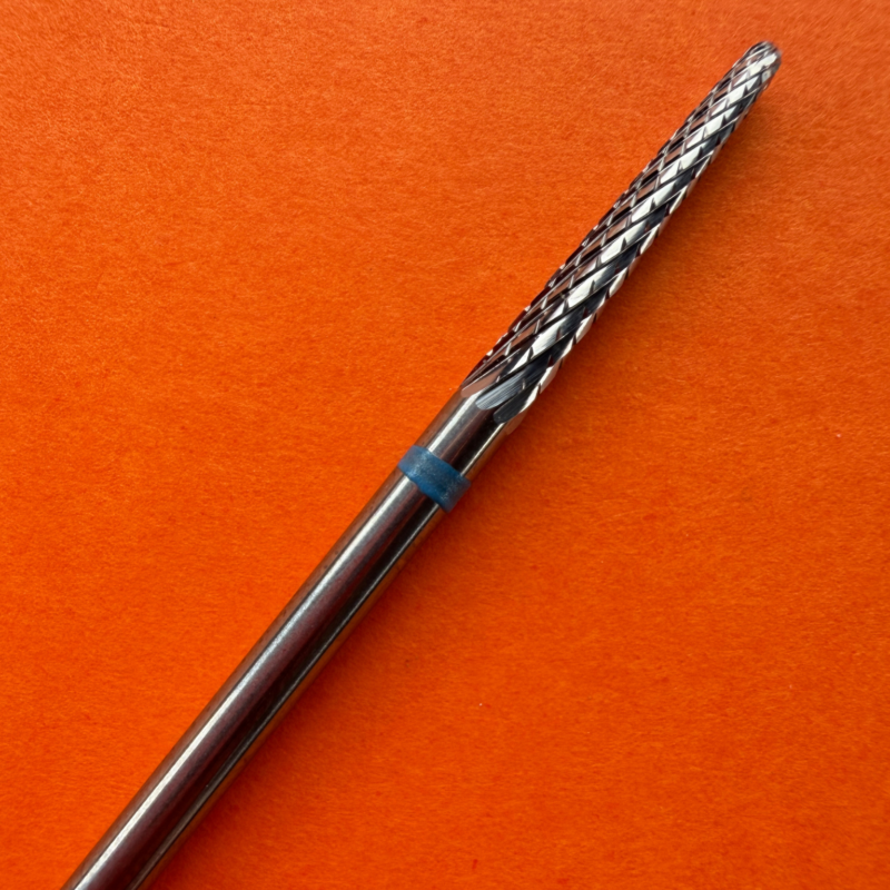 Blunt Needle Bit 023 – modrý prúžok, carbidový nadstavec na odstránenie prebytočného materiálu pri modelácii nechtov