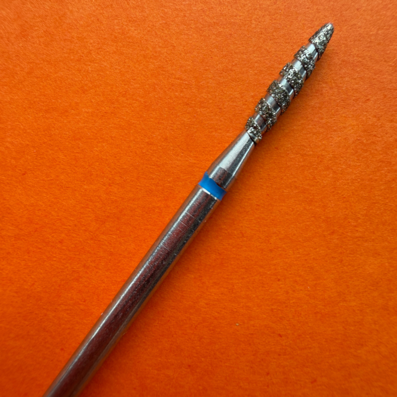 Flame bit (Plamienok) „tornado tip“ 021 – modrý prúžok, diamantový nadstavec na manikúru